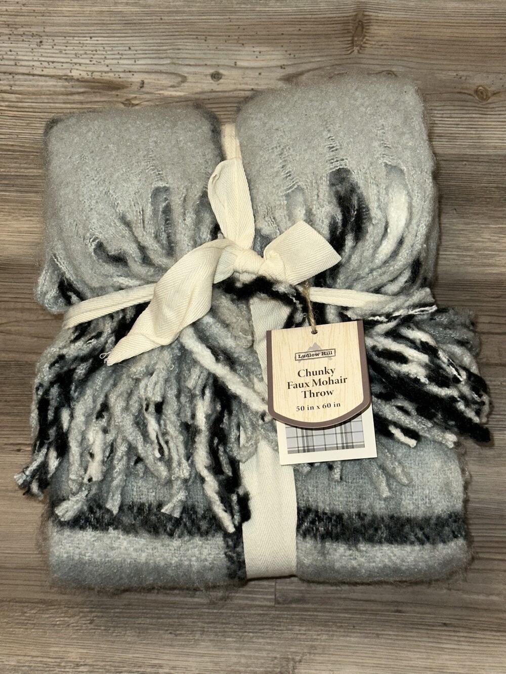 NWT Ludlow Hill Chunky Faux Mohair Throw Blanket 50x60 White Black Fringe Soft
